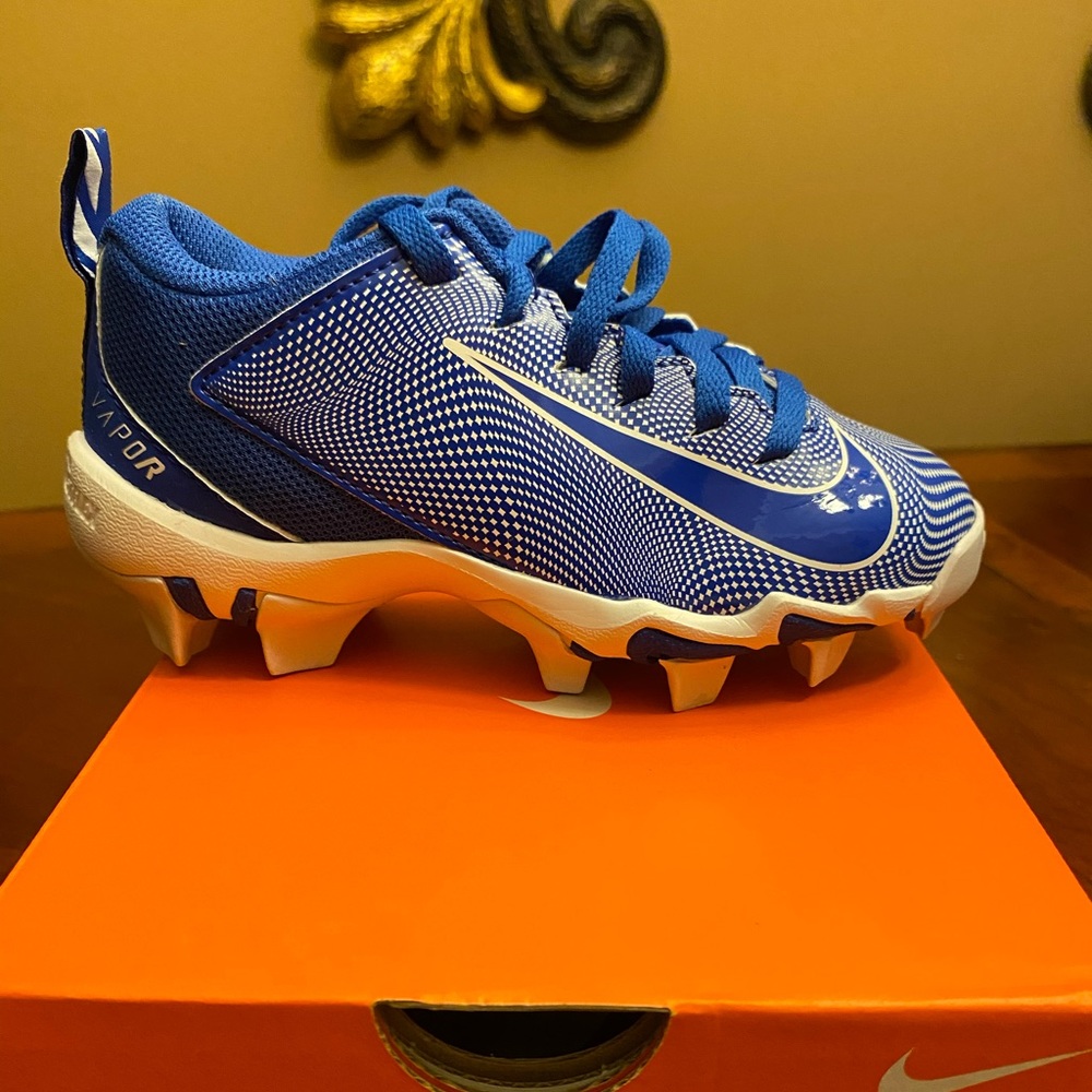 Football Cleats - Picture 2 of 6